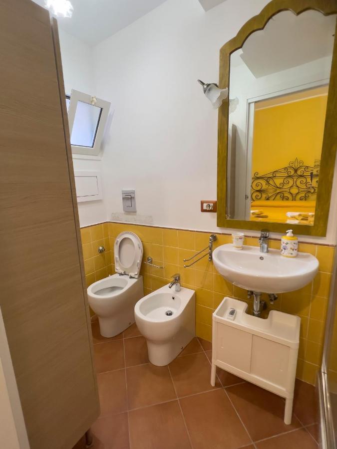 Giallo Napoli